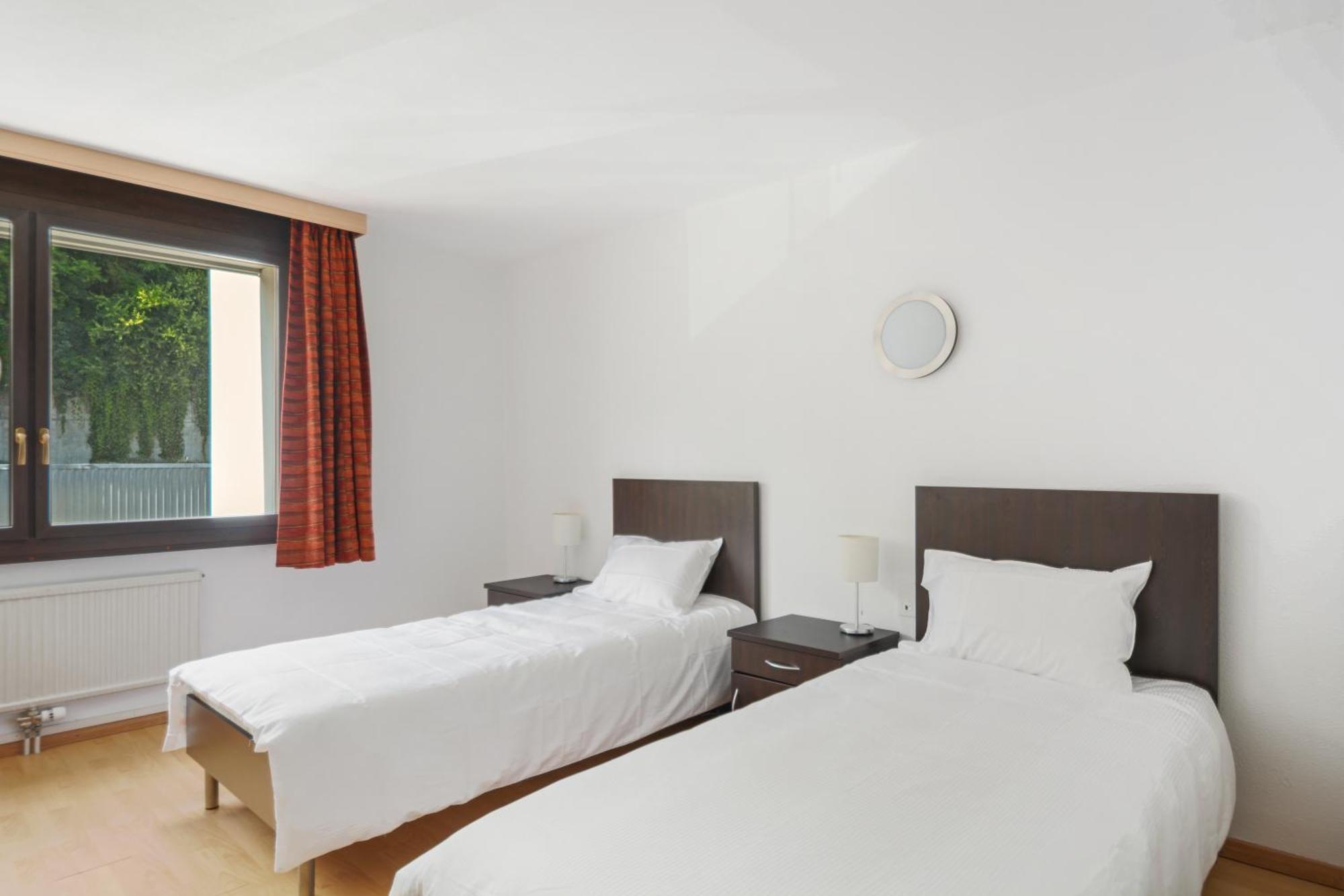 Neuchâtel City Hôtel Quarto foto